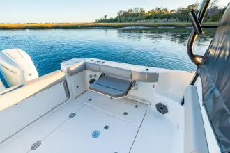 Thumbnail von Boston Whaler 365 Conquest
