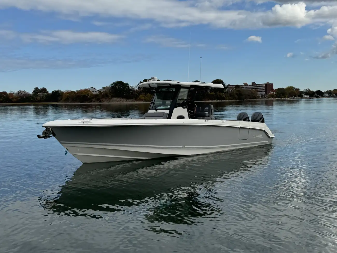 Boston Whaler 300 Outrage