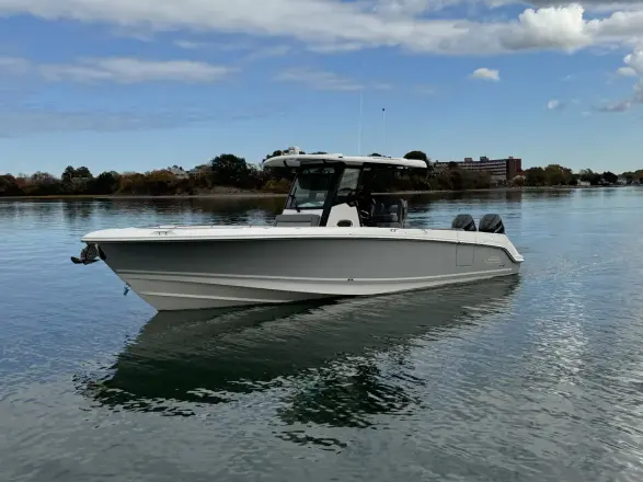 Boston Whaler 300 Outrage