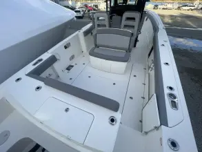 Thumbnail von Boston Whaler 300 Outrage
