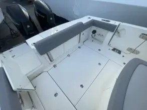 Thumbnail von Boston Whaler 300 Outrage