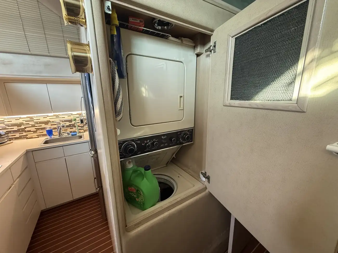 Thumbnail von Hatteras 52 Convertible