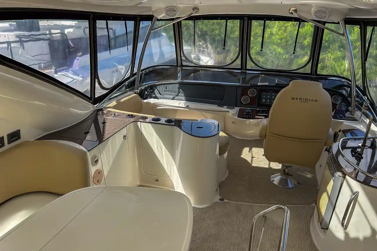 Thumbnail von Meridian 	441 Sedan Bridge