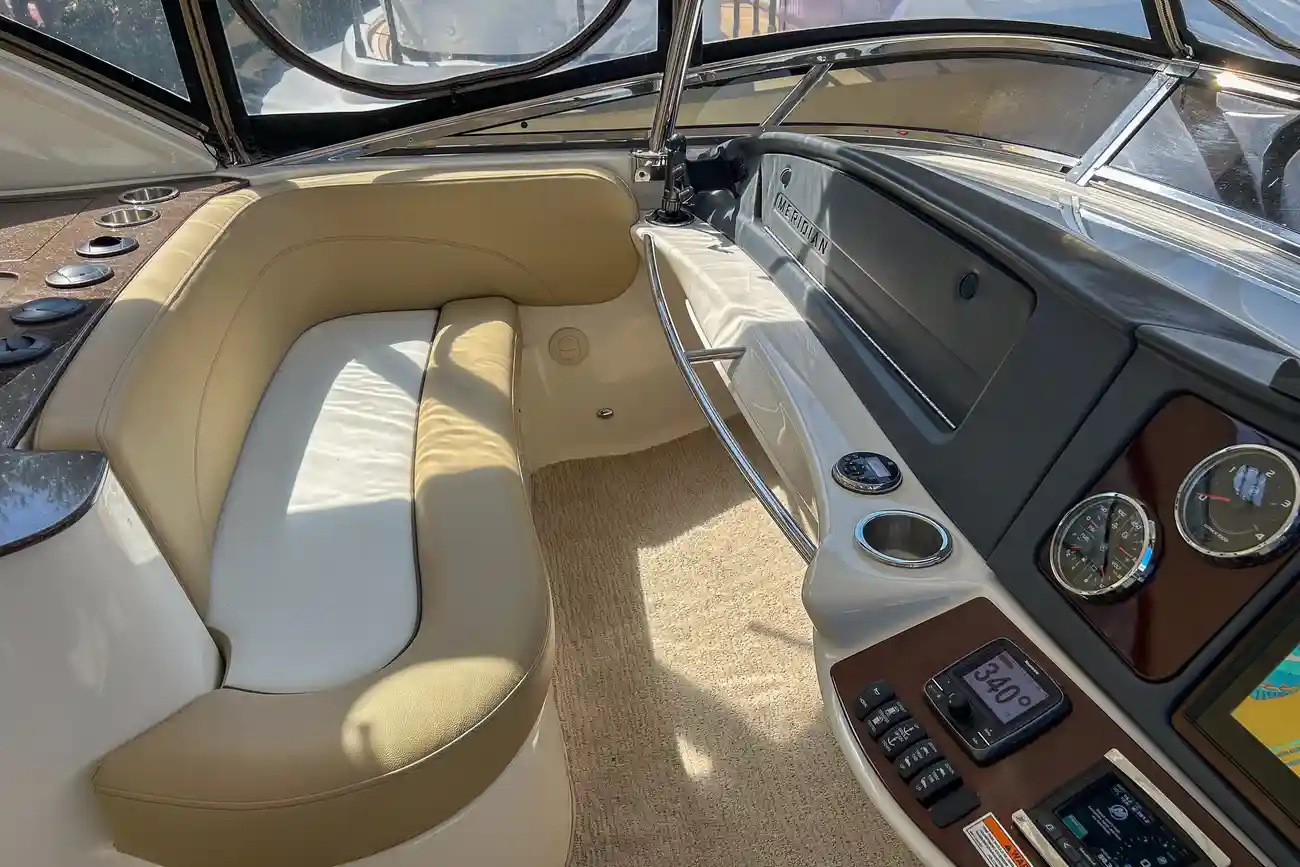 Thumbnail von Meridian 	441 Sedan Bridge