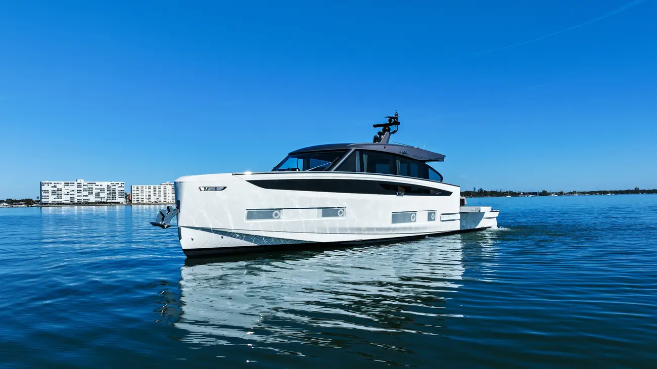 Thumbnail von Azimut Seadeck 6