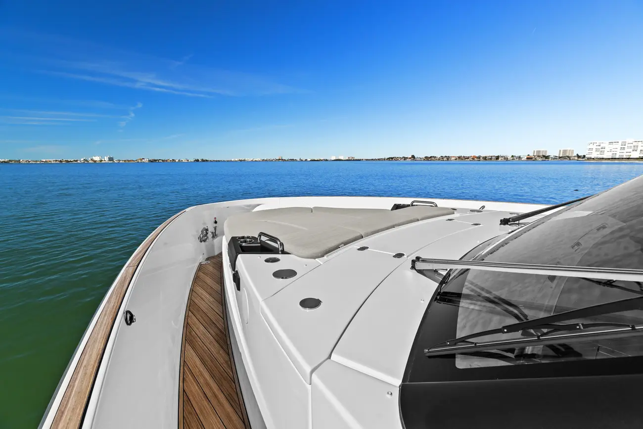 Thumbnail von Azimut Seadeck 6