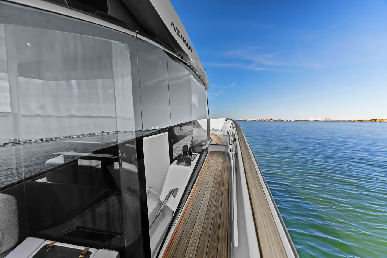 Thumbnail von Azimut Seadeck 6