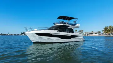 Thumbnail von Galeon 400 FLY