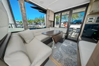 Thumbnail von Galeon 400 FLY