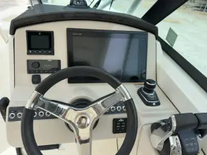 Thumbnail von Boston Whaler 270 Vantage