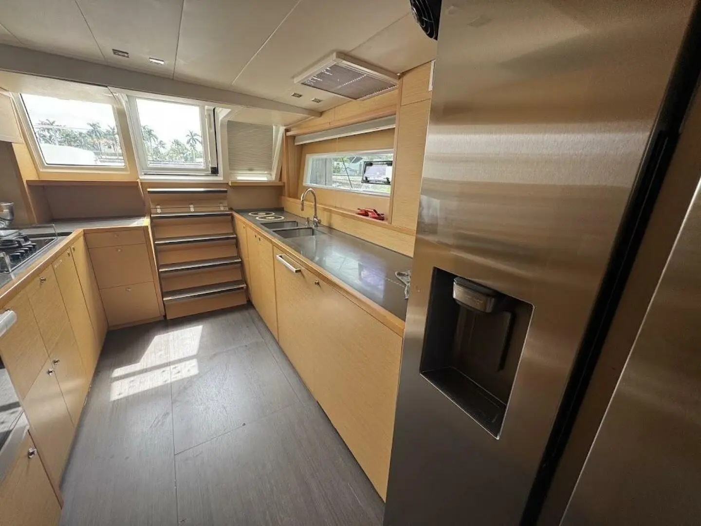 Thumbnail von Lagoon 630