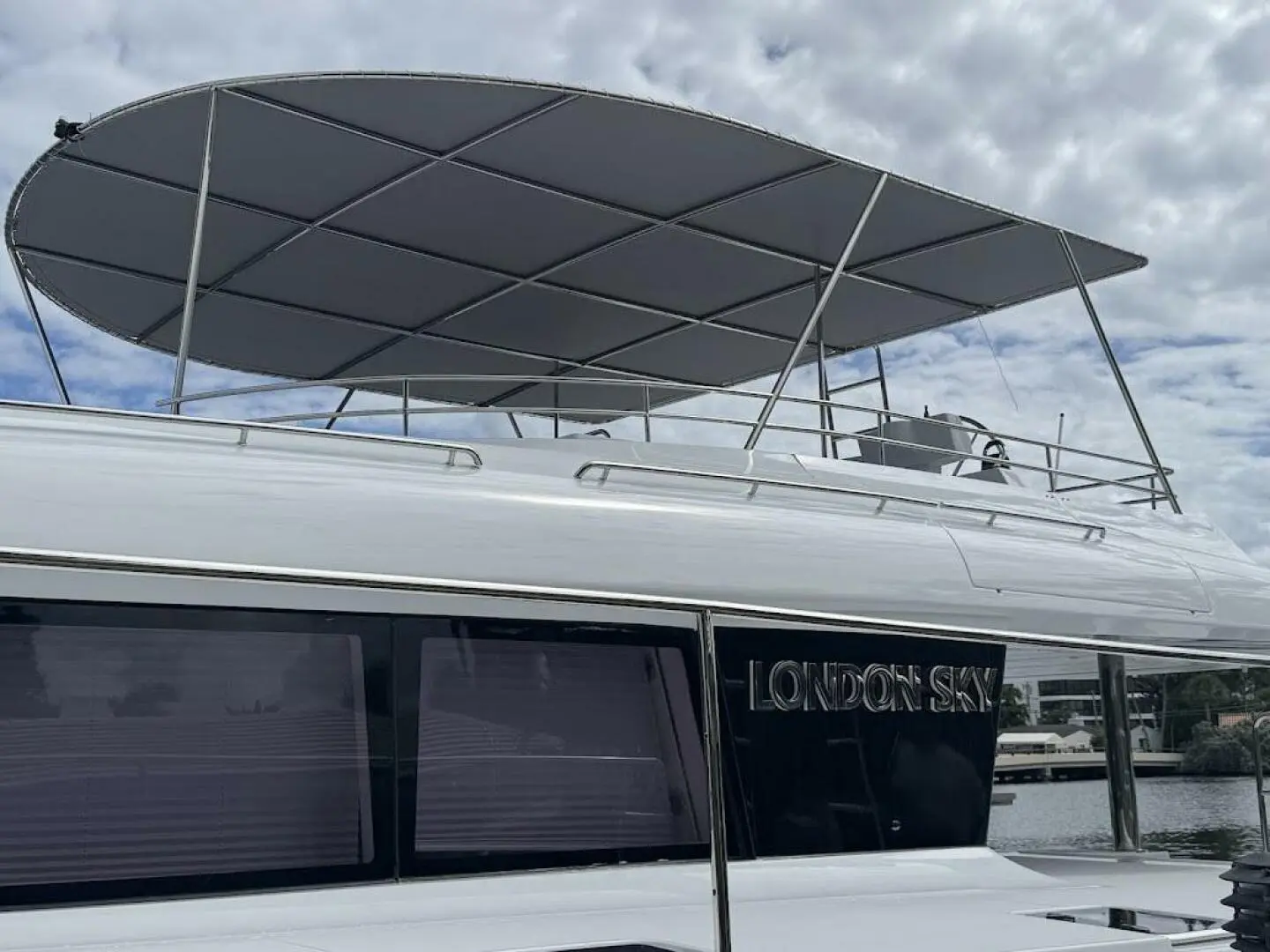 Thumbnail von Lagoon 630