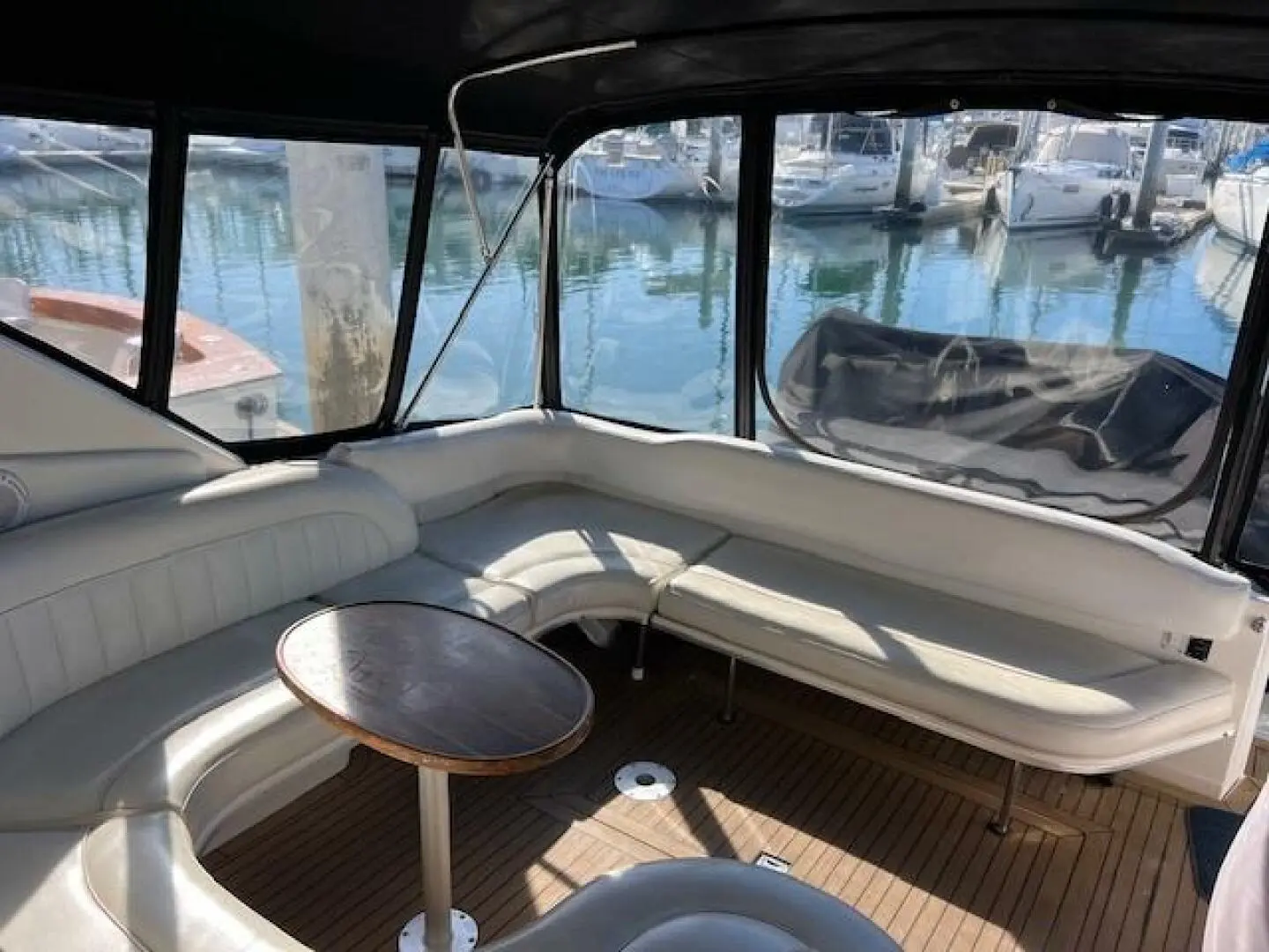 Thumbnail von Sea Ray 330 Sundancer Knoten für Segel
