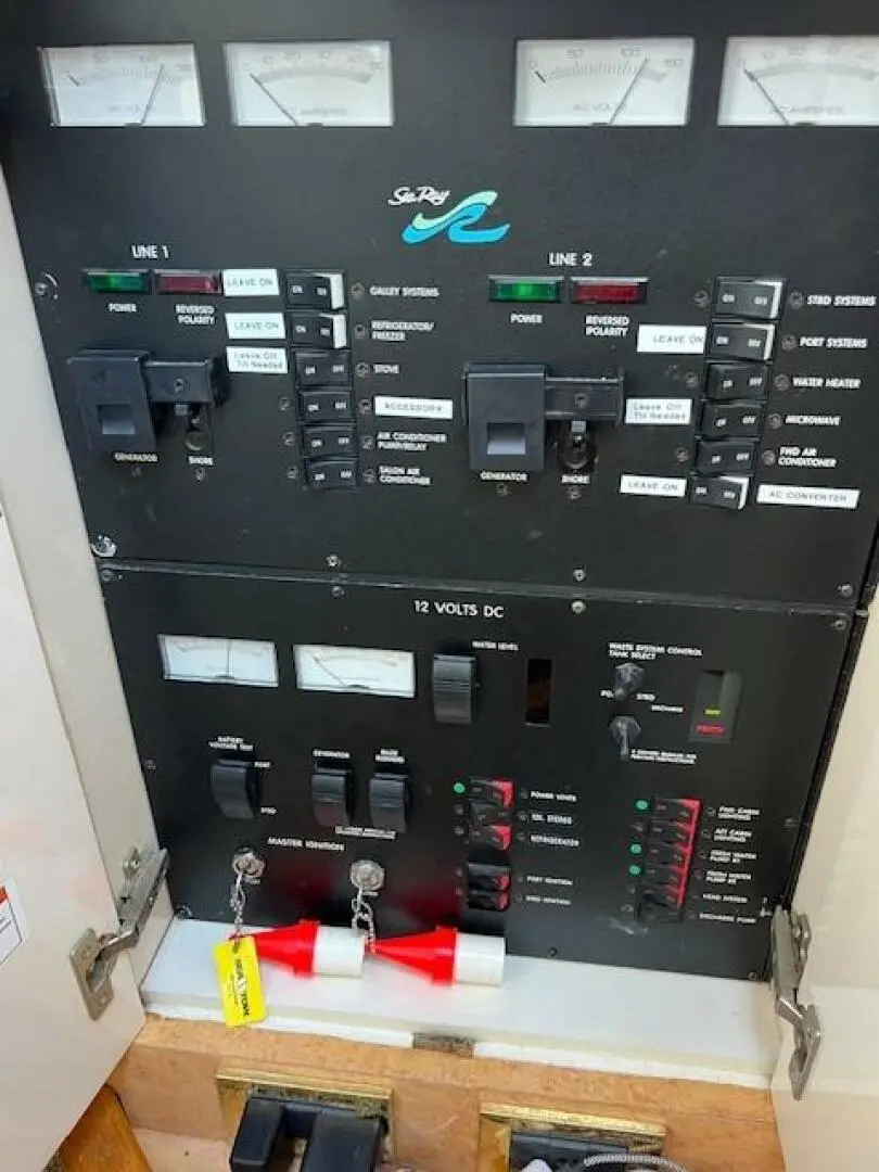 Thumbnail von Sea Ray 330 Sundancer Knoten für Segel