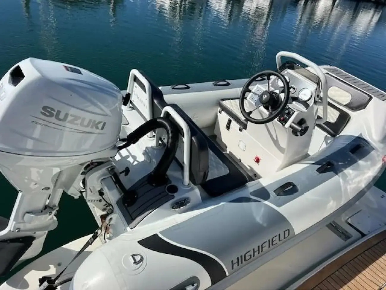 Thumbnail von Sea Ray 330 Sundancer Knoten für Segel