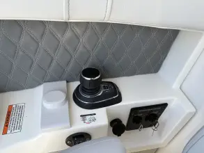 Thumbnail von Sea Ray SLX 350 z silnikiem zewnętrznym