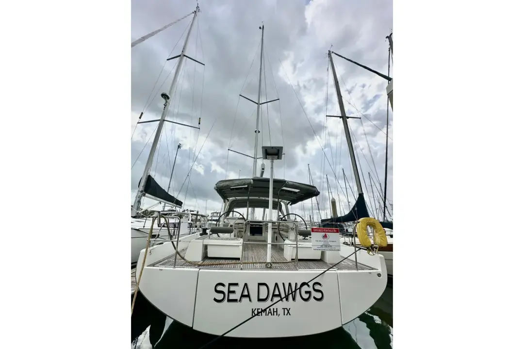 Beneteau Oceanis Yacht 54 Sea Dawgs