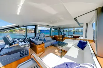 Thumbnail von Sunseeker 65 Sport Yacht
