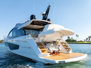 Thumbnail von Sunseeker 65 Sport Yacht