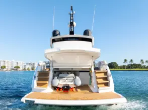 Thumbnail von Sunseeker 65 Sport Yacht