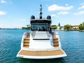 Thumbnail von Sunseeker 65 Sport Yacht