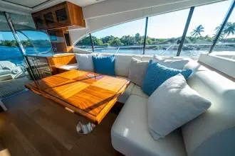 Thumbnail von Riviera 5400 Sport Yacht
