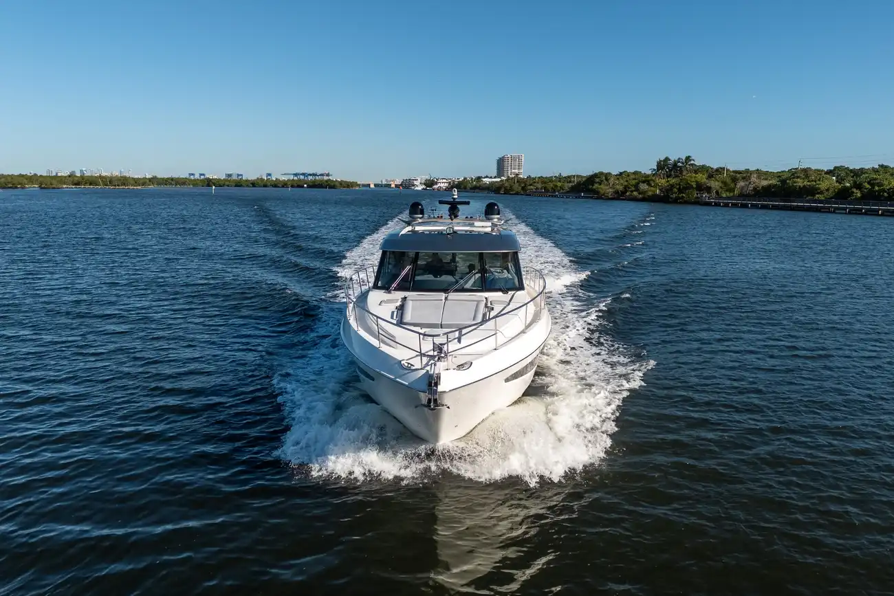 Thumbnail von Riviera 5400 Sport Yacht