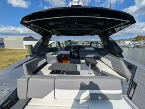 Thumbnail von Cruisers Yachts 38 GLS OB