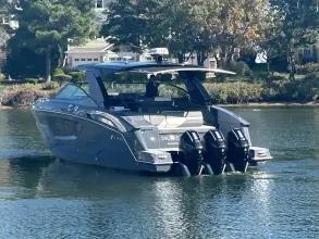 Thumbnail von Cruisers Yachts 38 GLS OB