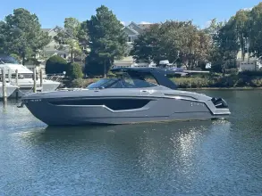 Thumbnail von Cruisers Yachts 38 GLS OB