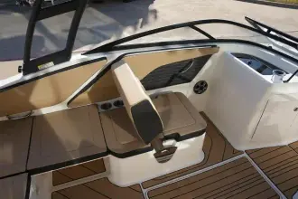 Thumbnail von Sea Ray SPX 210