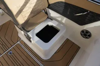 Thumbnail von Sea Ray SPX 210