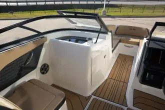 Thumbnail von Sea Ray SPX 210