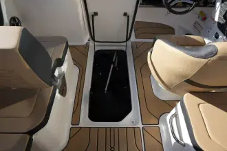 Thumbnail von Sea Ray SPX 210