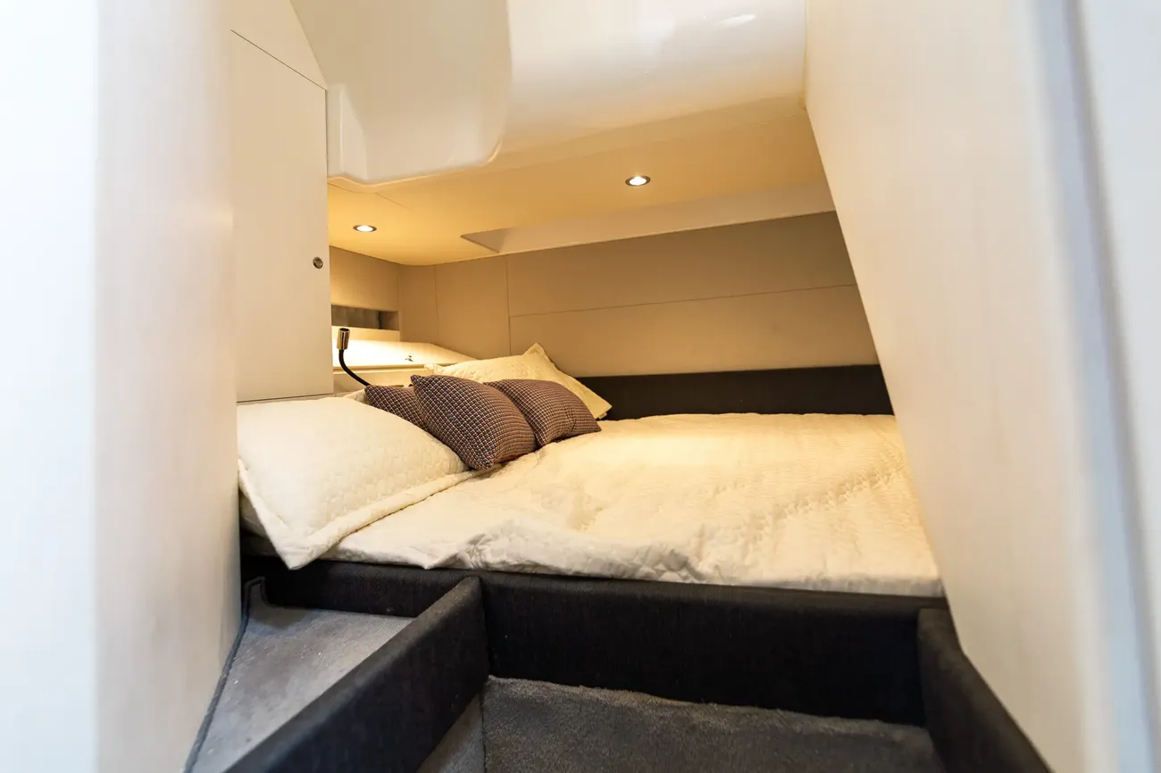 Thumbnail von Azimut Atlantis Verve 42