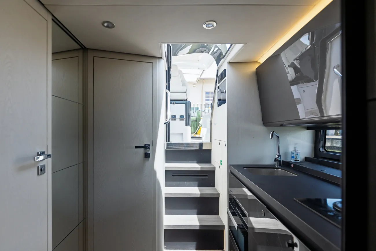 Thumbnail von Azimut Atlantis Verve 42