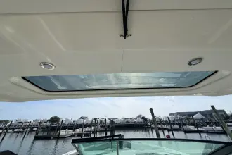 Thumbnail von Sea Ray SLX 400 Außenborder