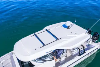 Thumbnail von Cruisers Yachts 38 VTR