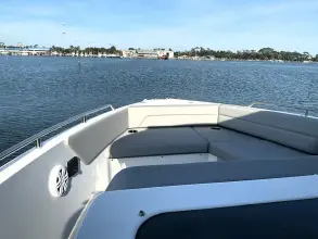 Thumbnail von Cruisers Yachts 38 VTR