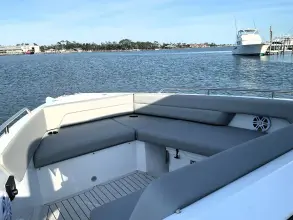 Thumbnail von Cruisers Yachts 38 VTR