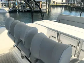 Thumbnail von Cruisers Yachts 38 VTR