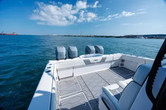 Thumbnail von Unbesiegbarer 37 Katamaran