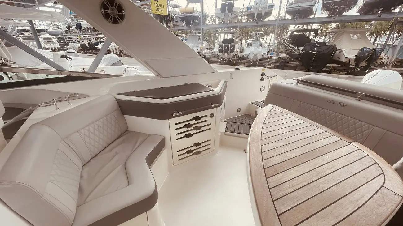 Thumbnail von Sea Ray SLX 310 Fuoribordo