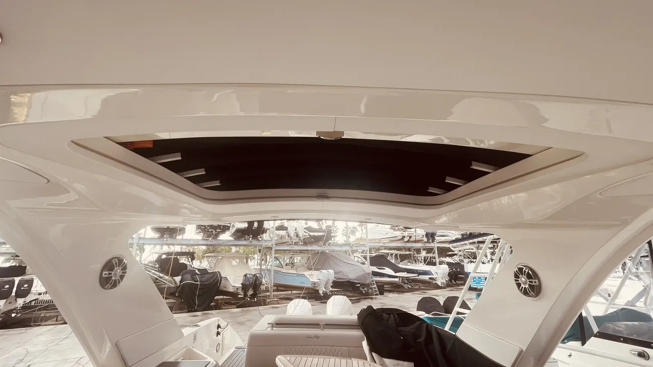 Thumbnail von Sea Ray SLX 310 Fuoribordo