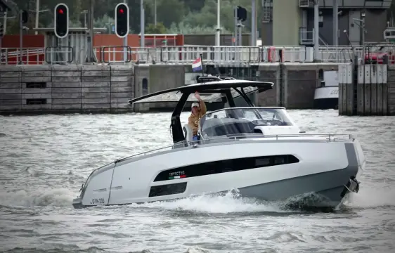 Invictus GT320