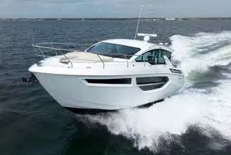 Thumbnail von Cruisers Yachts 42 Cantius