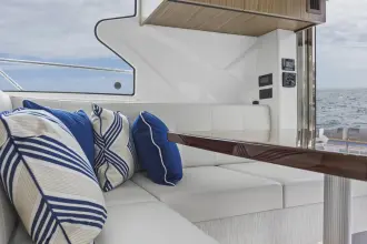 Thumbnail von Cruisers Yachts 42 Cantius
