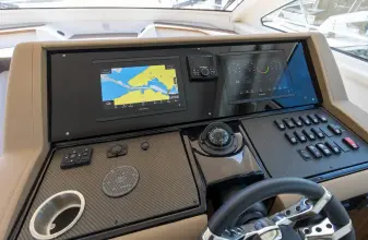 Thumbnail von Cruisers Yachts 42 Cantius