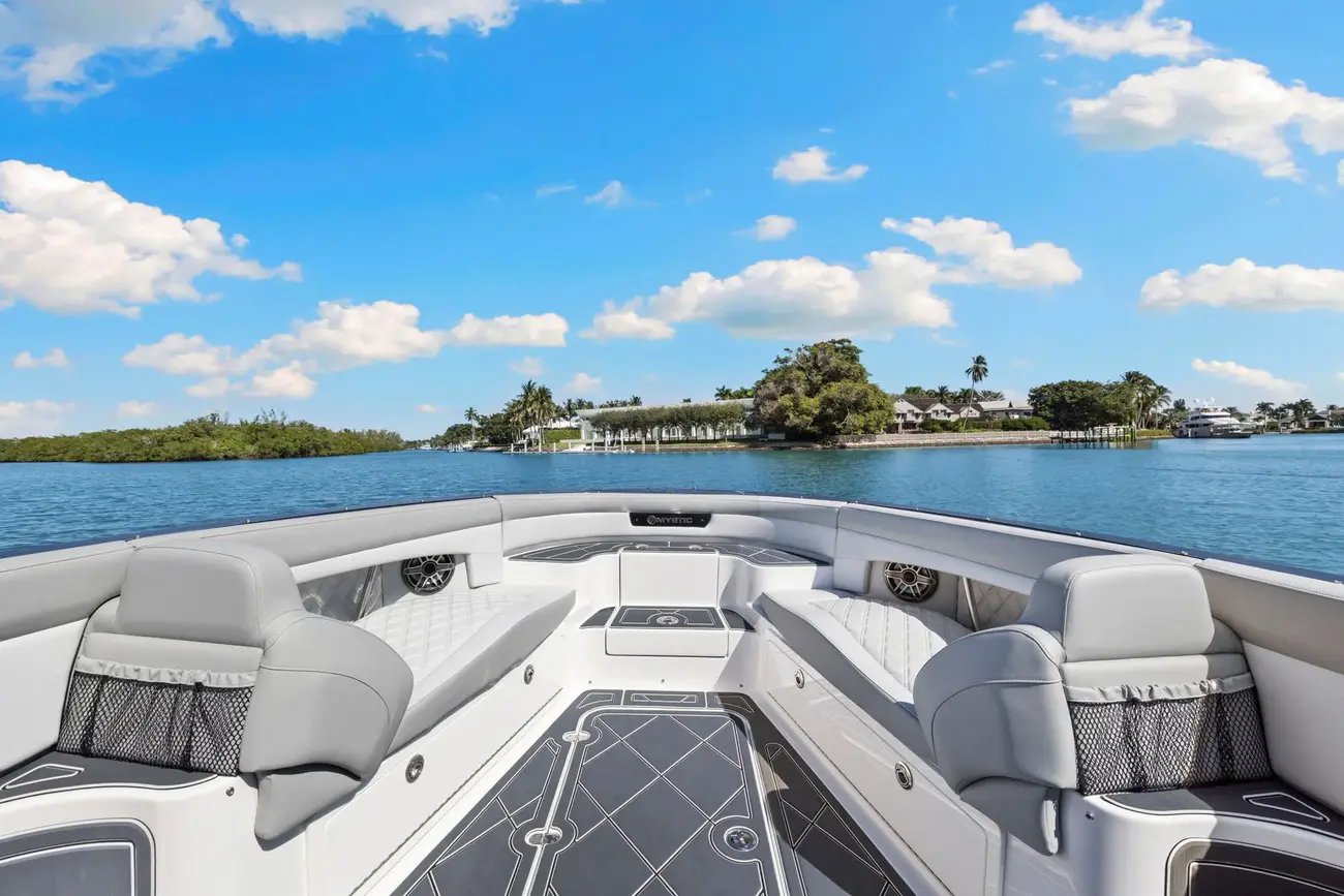 Thumbnail von Mystic Powerboats M3800