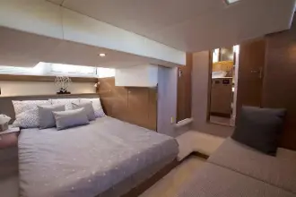 Thumbnail von Cruisers Yachts 42 Cantius